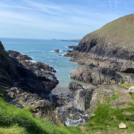 Tremanhire Cottage Solva Exterior photo